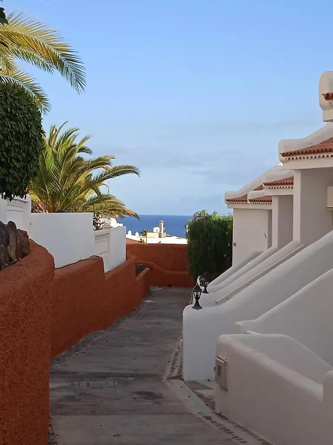 White Sand, Huge Terrace, Fast Wi-Fi, Netflix San Miguel de Abona