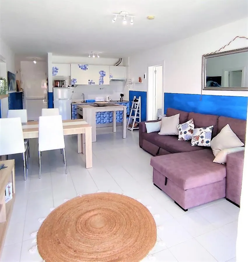 White Sand, Huge Terrace, Fast Wi-Fi, Netflix 0*, San Miguel de Abona